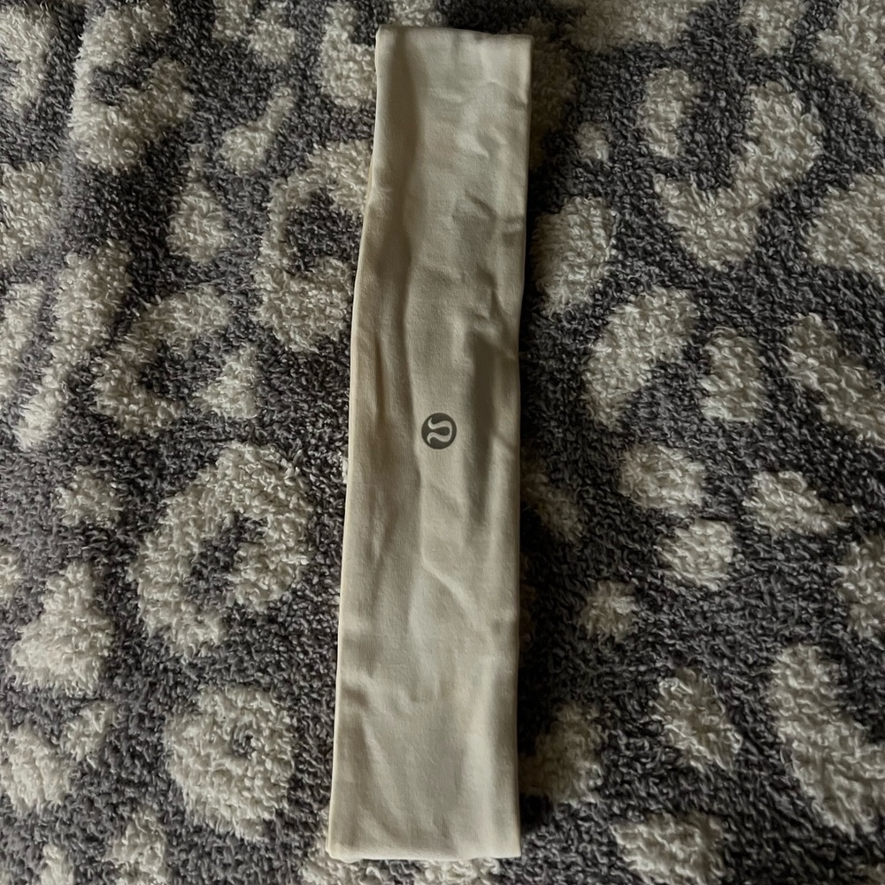 white lululemon headband